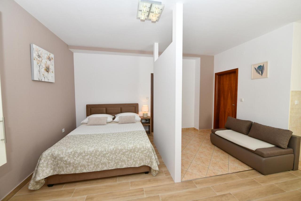 Apartments Vila Miranda Vodice Luaran gambar