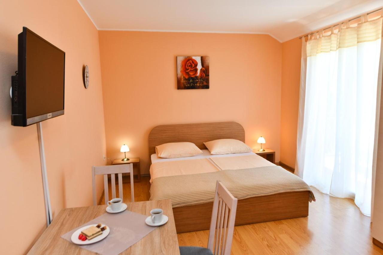 Apartments Vila Miranda Vodice Luaran gambar