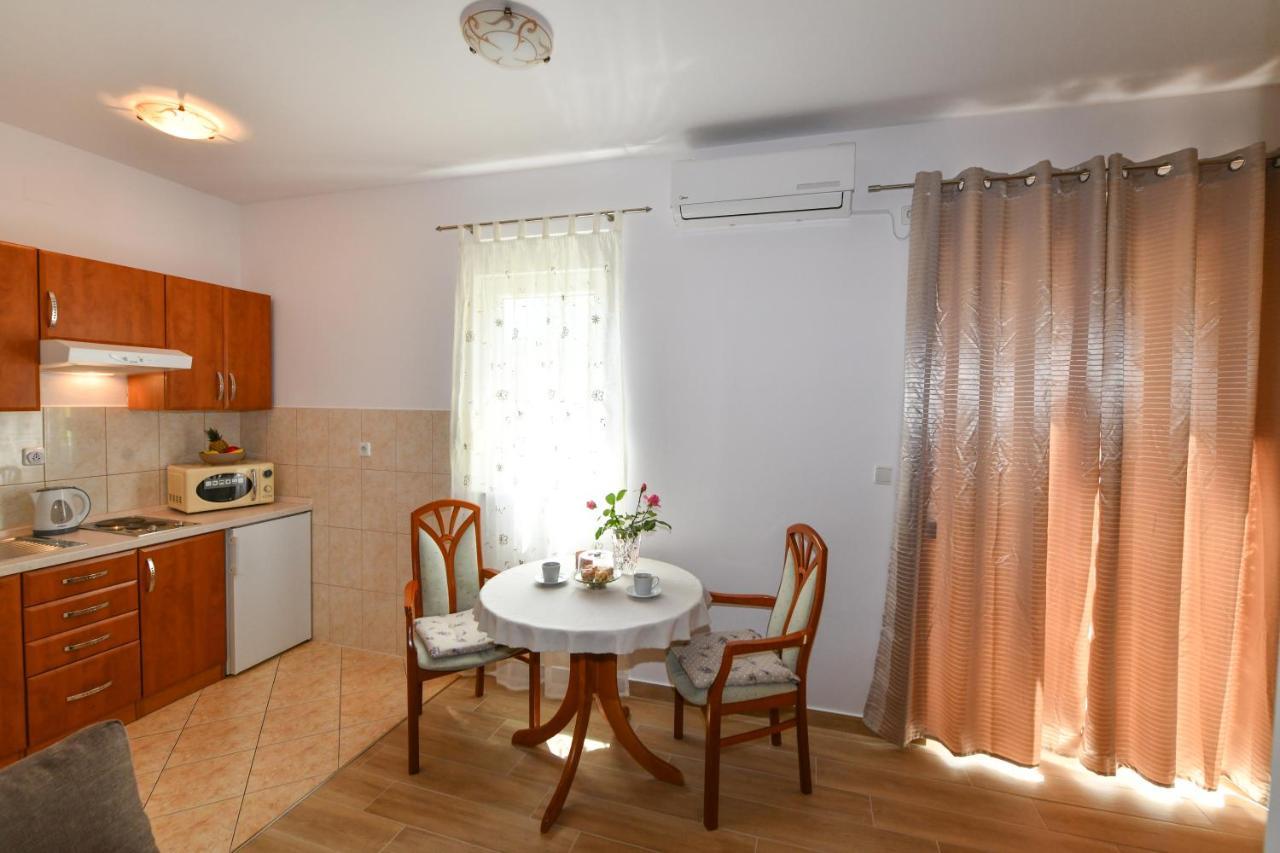 Apartments Vila Miranda Vodice Luaran gambar